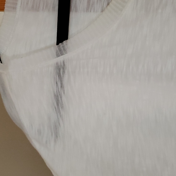 White tunic - Picture 6 of 10